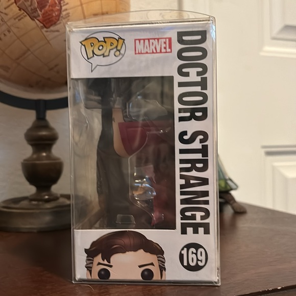 Doctor Strange Funko Pop - Picture 2 of 4